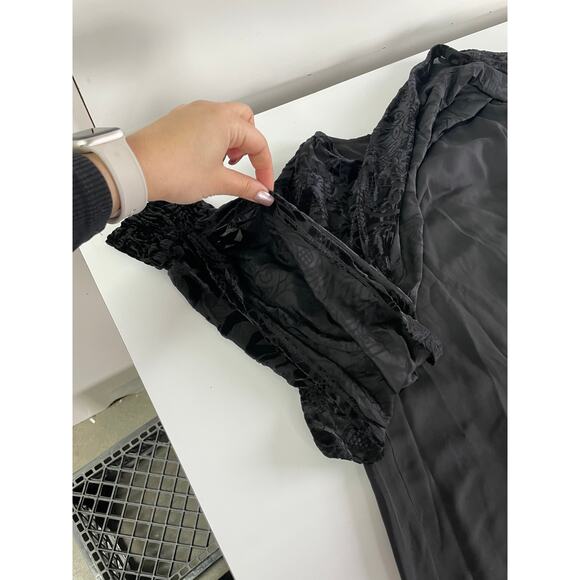 Mystree Top Womens Small Black Velvet Floral Tiered Open Sleeve Blouse‎ - Picture 5 of 8